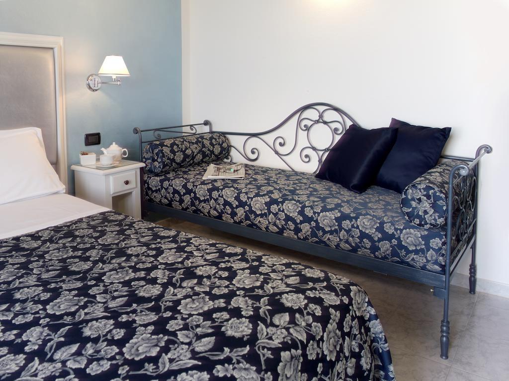 Superior Double or Twin Room Lake View