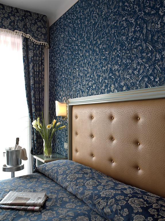 Standard Double or Twin Room Lake View