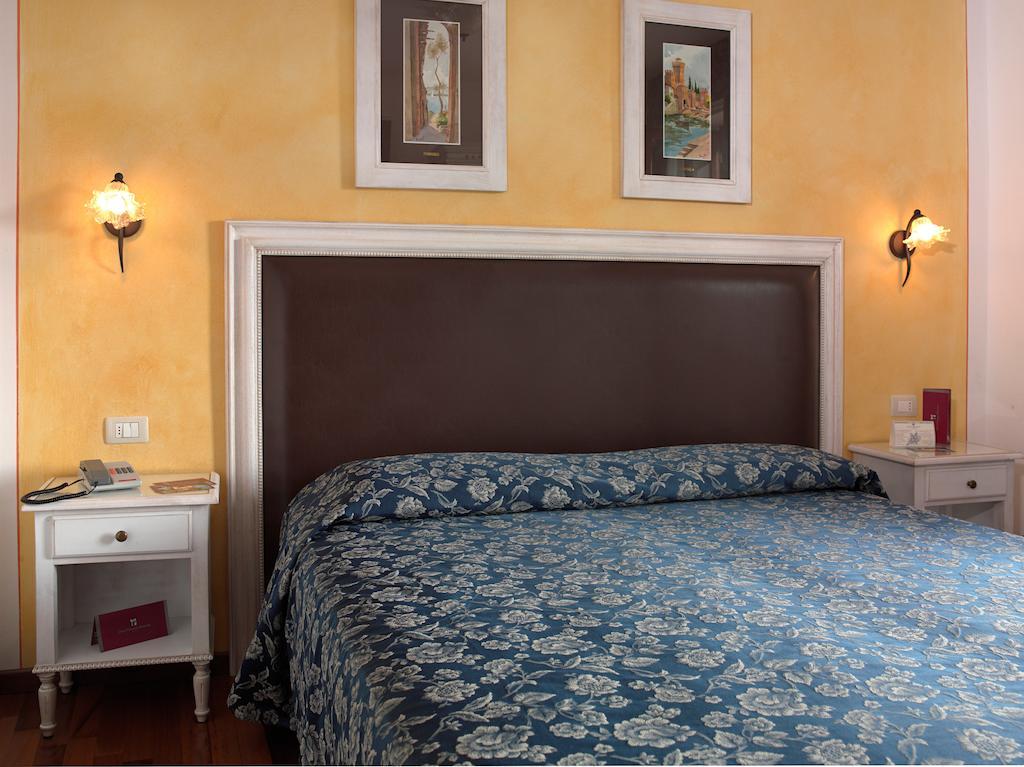Superior Double or Twin Room Lake View
