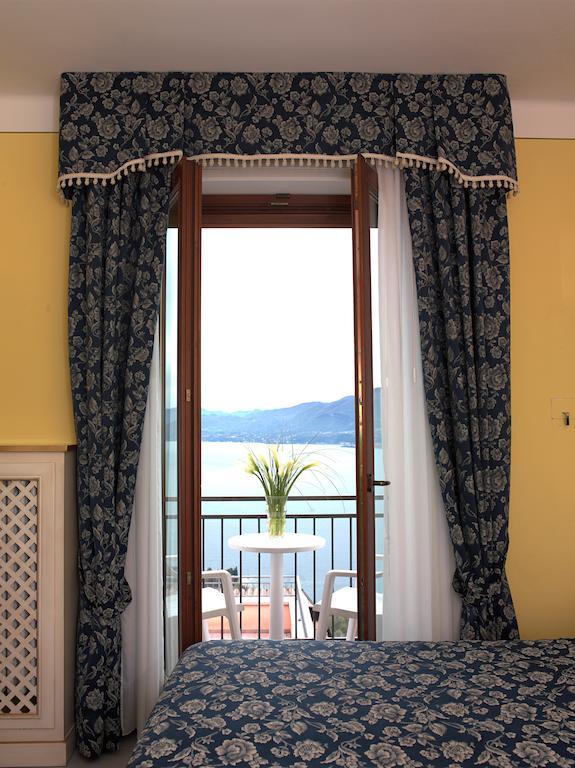 Standard Double or Twin Room Lake View