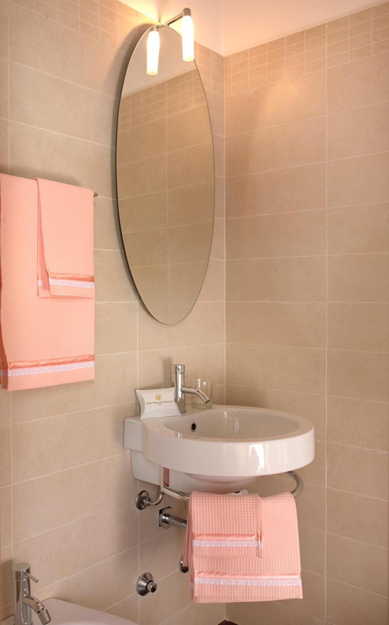 Superior Double or Twin Room Lake View